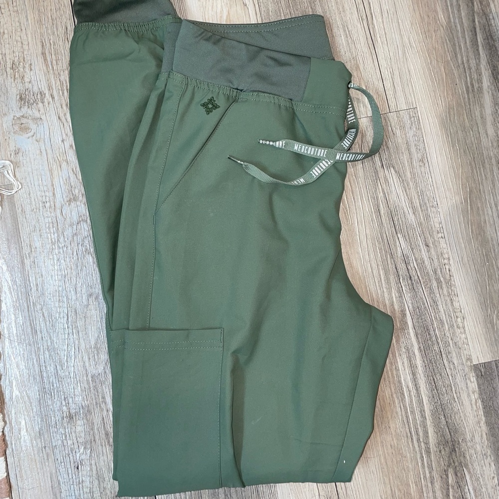 Med couture jogger scrub pants